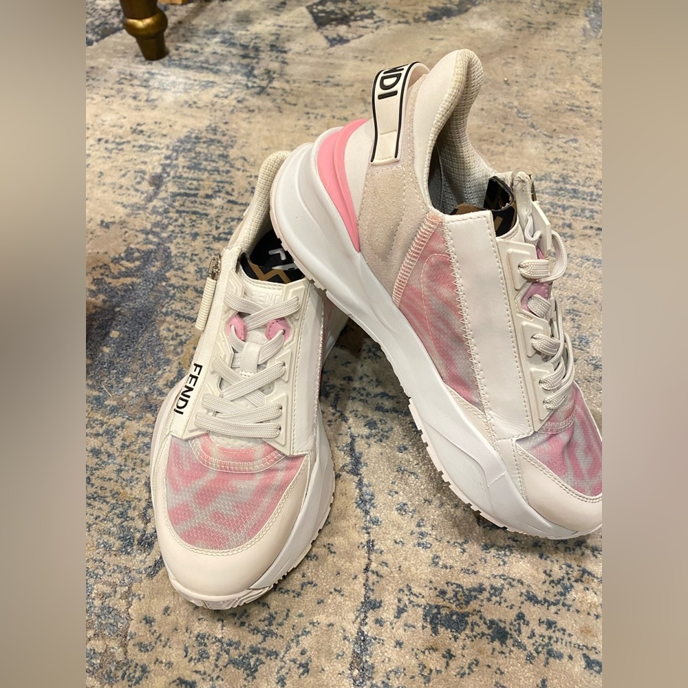 Fendi sneakers - Picture 2 of 4